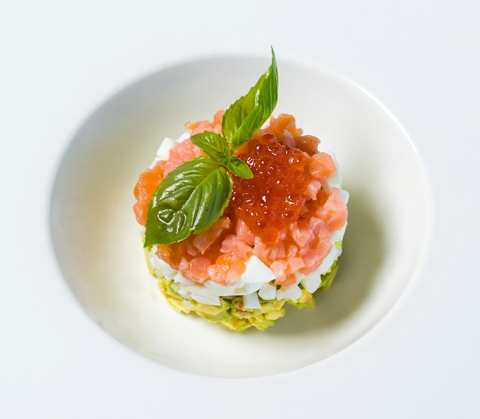Suggestion de présentation : tartare de saumon et avocat